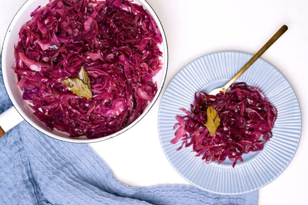 Cabbage Rodyna Rödkål-Swedish Braised Red Cabbage - Scandicuisine