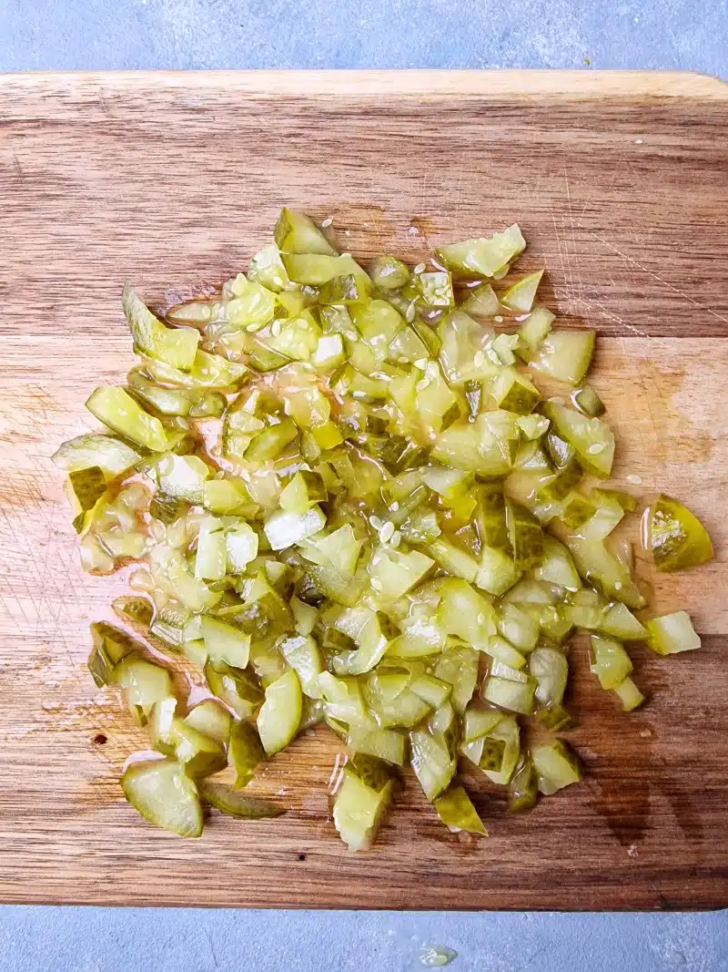 chopper pickled gherkin.