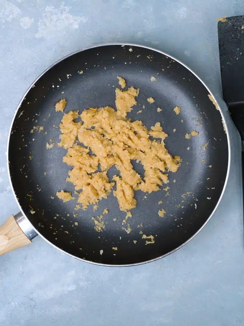 Fried onions in pan.